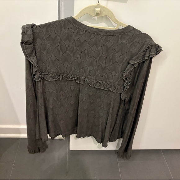 Hinge Olive Ruffle Sleeve Top - Picture 3 of 3